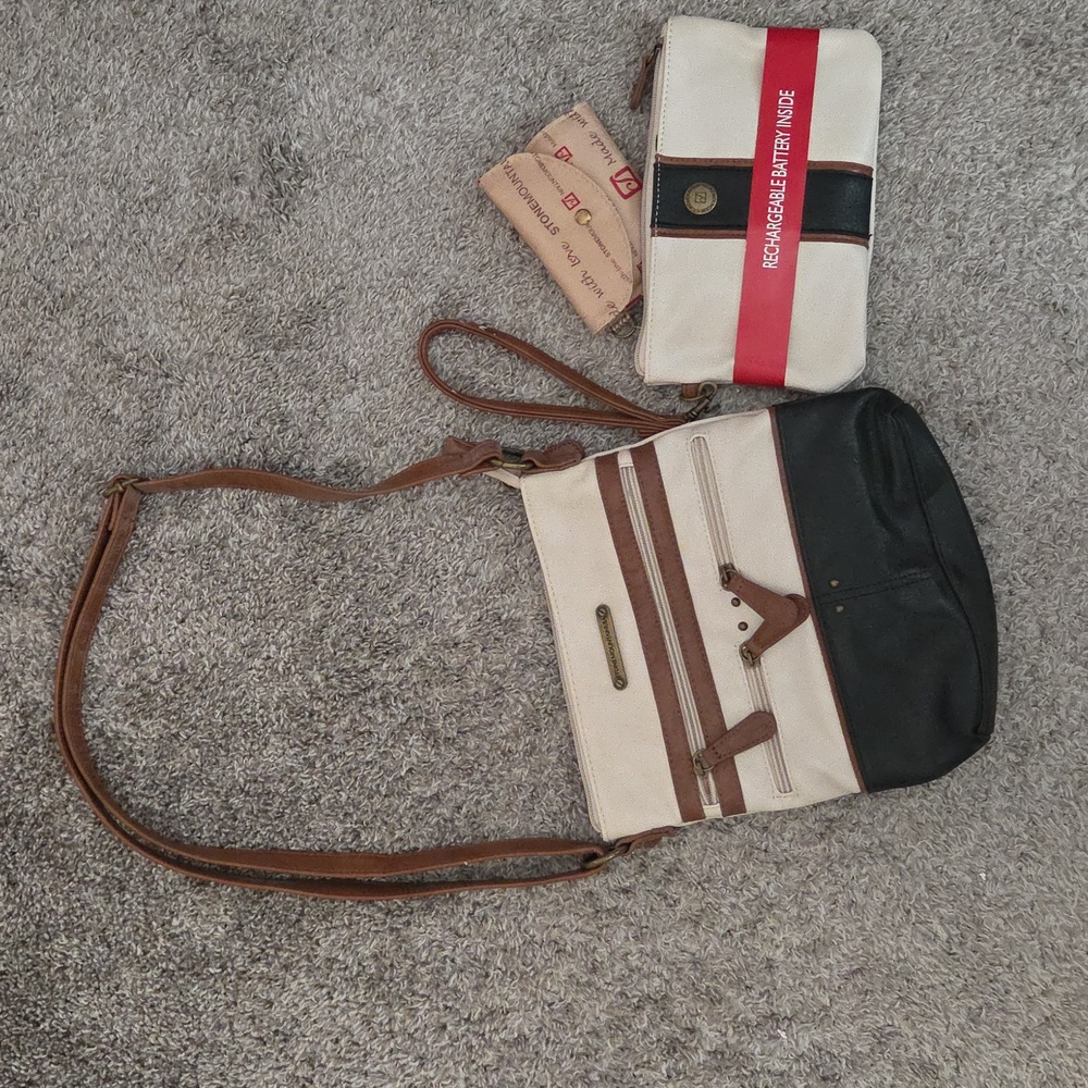 Stone Mountain Leather Cream and Black Wristlet And Cross Body With Charger